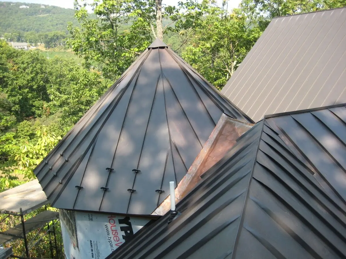 Professional Roof Tarp Installation by Craftsman Roofing in Lower Price Hill
